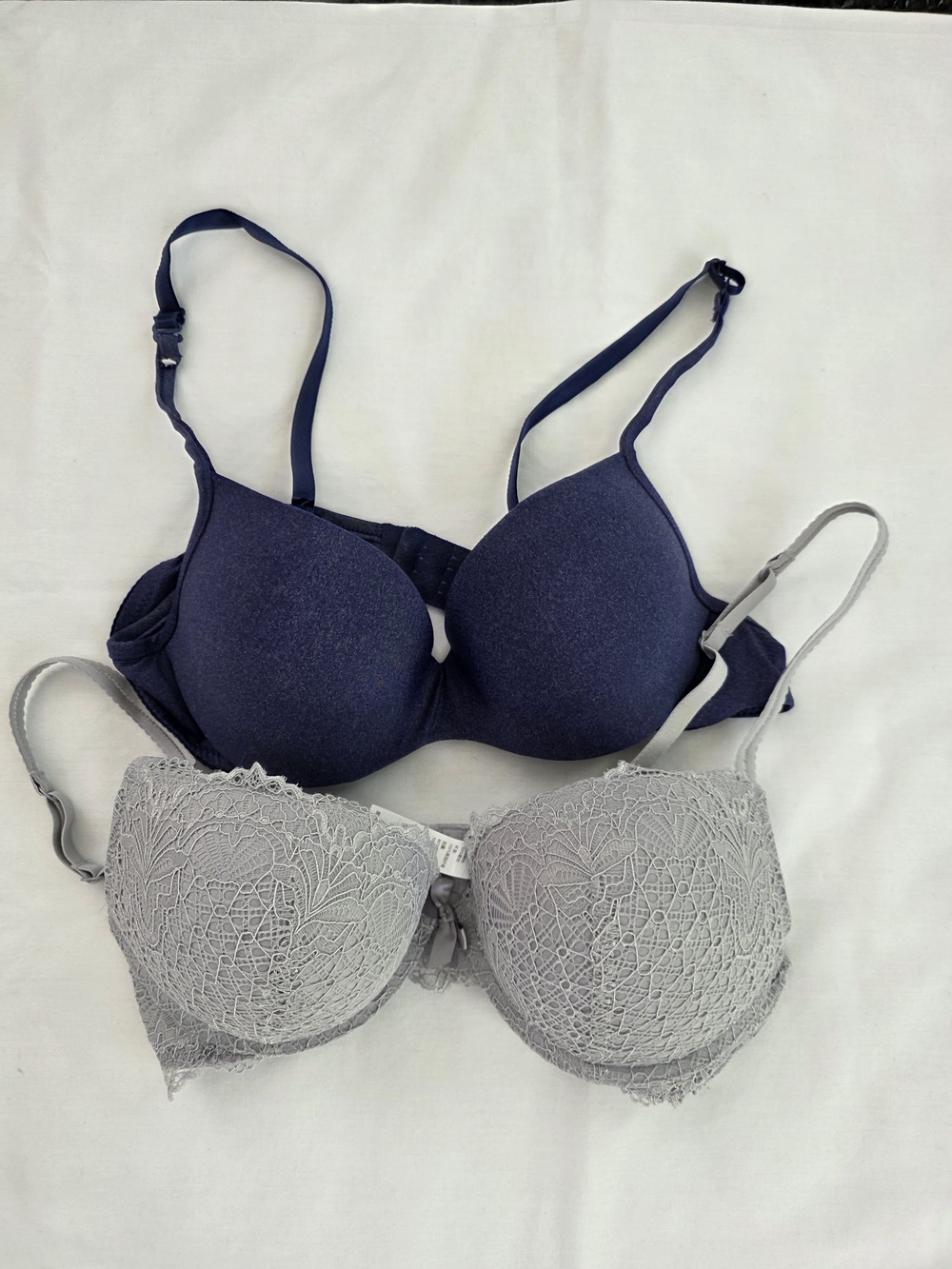 Bundle Of 2 Padded Navy Molded Bra and Light Gray Lace Bra
